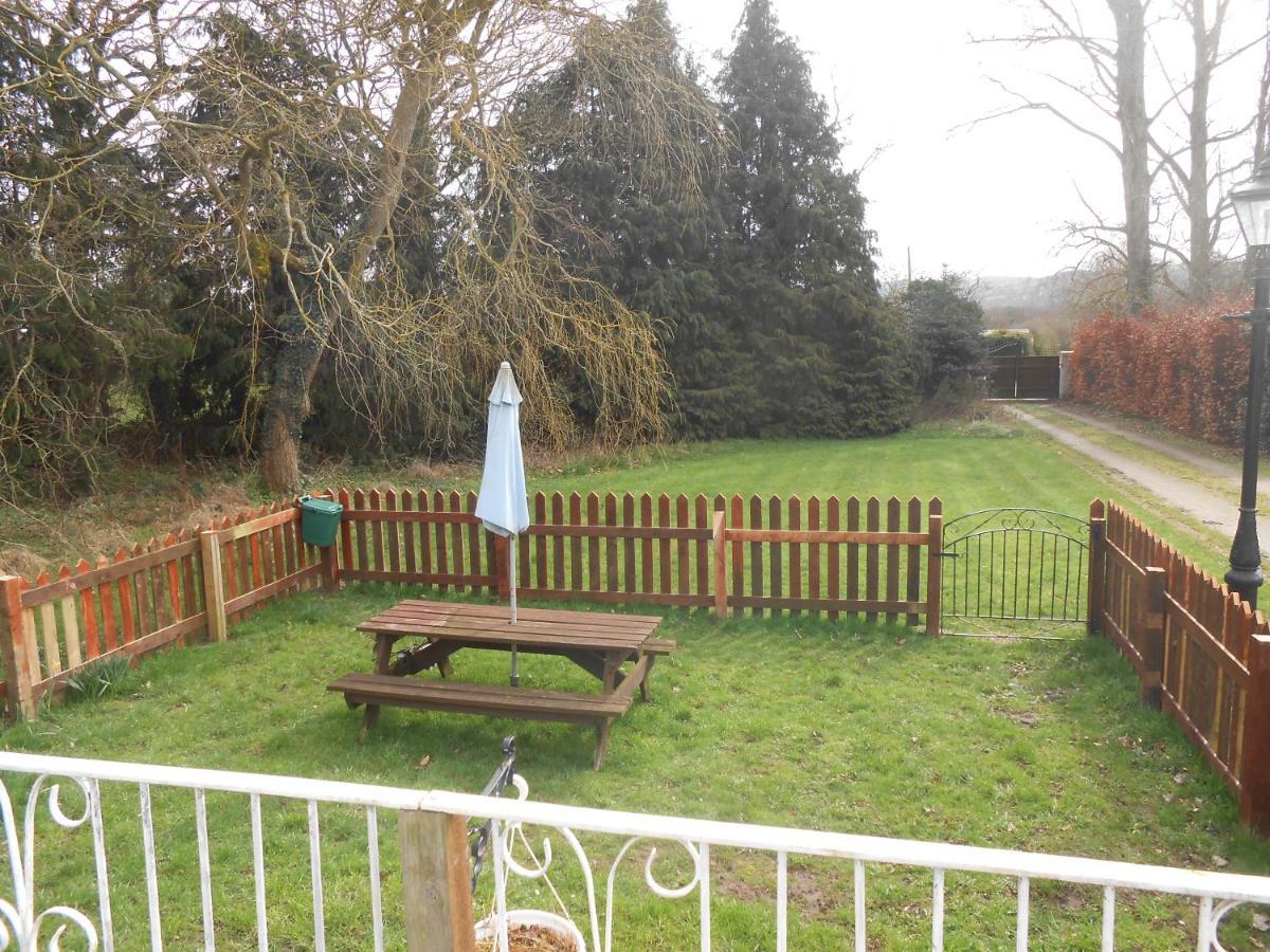 'The Cabin'. A Cosy Private & Secure Holiday Home. Padeswood 외부 사진